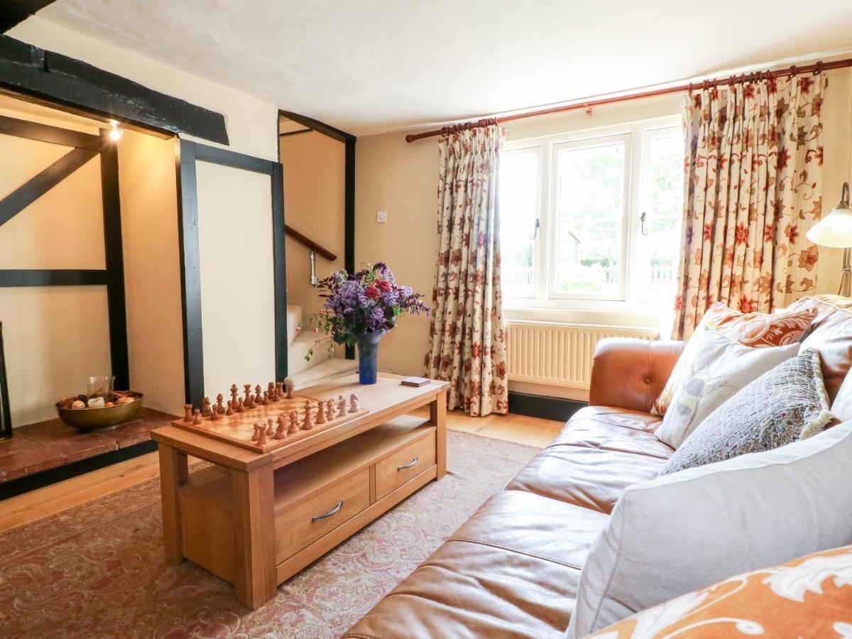 Bluebell Cottage Rugeley Bagian luar foto
