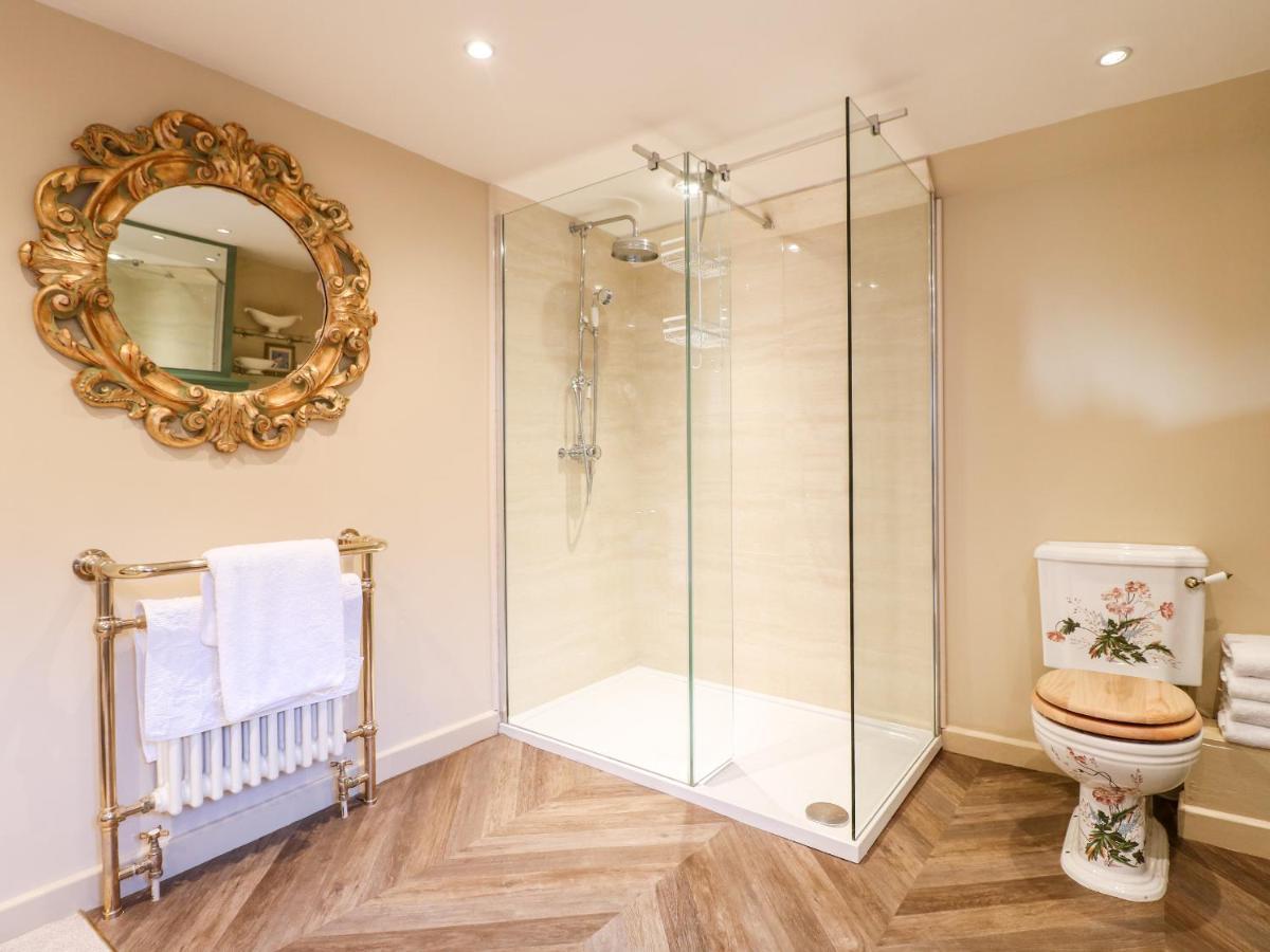 Bluebell Cottage Rugeley Bagian luar foto