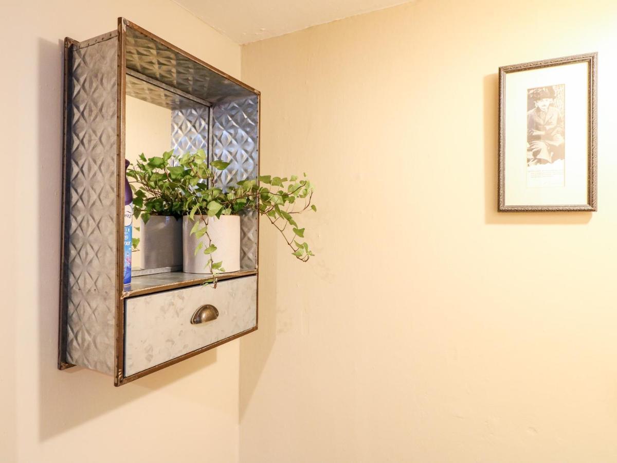 Bluebell Cottage Rugeley Bagian luar foto