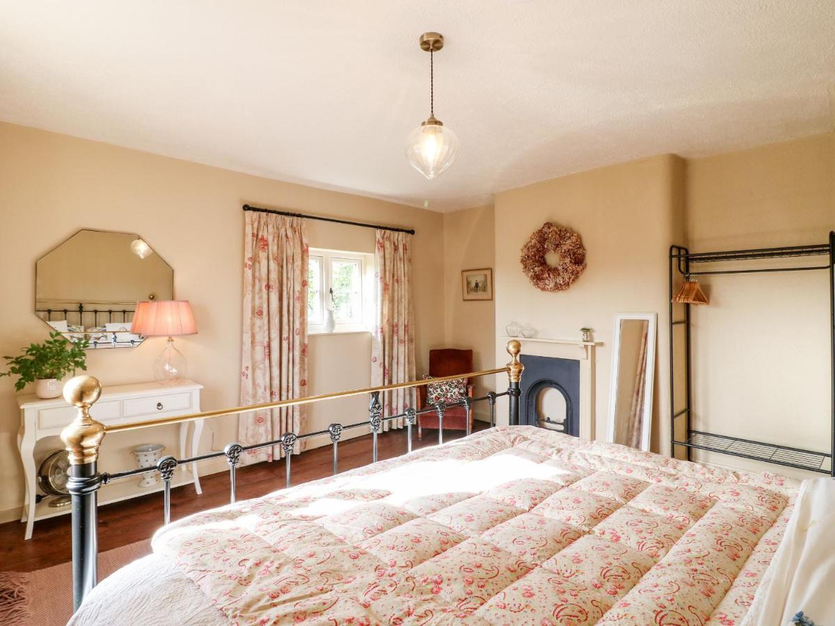Bluebell Cottage Rugeley Bagian luar foto