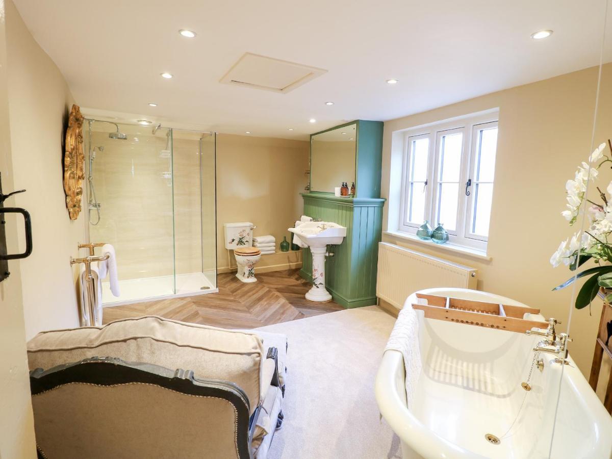 Bluebell Cottage Rugeley Bagian luar foto
